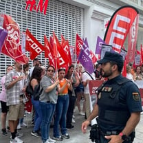 H&M workers in Spain protest, call strikes to demand higher pay